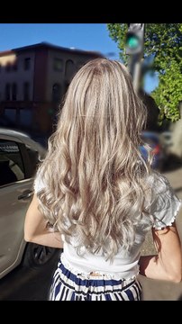 balayage blond platine coiffeur aix en provence