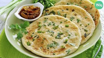 Pains indiens paratha aux épinards et épices