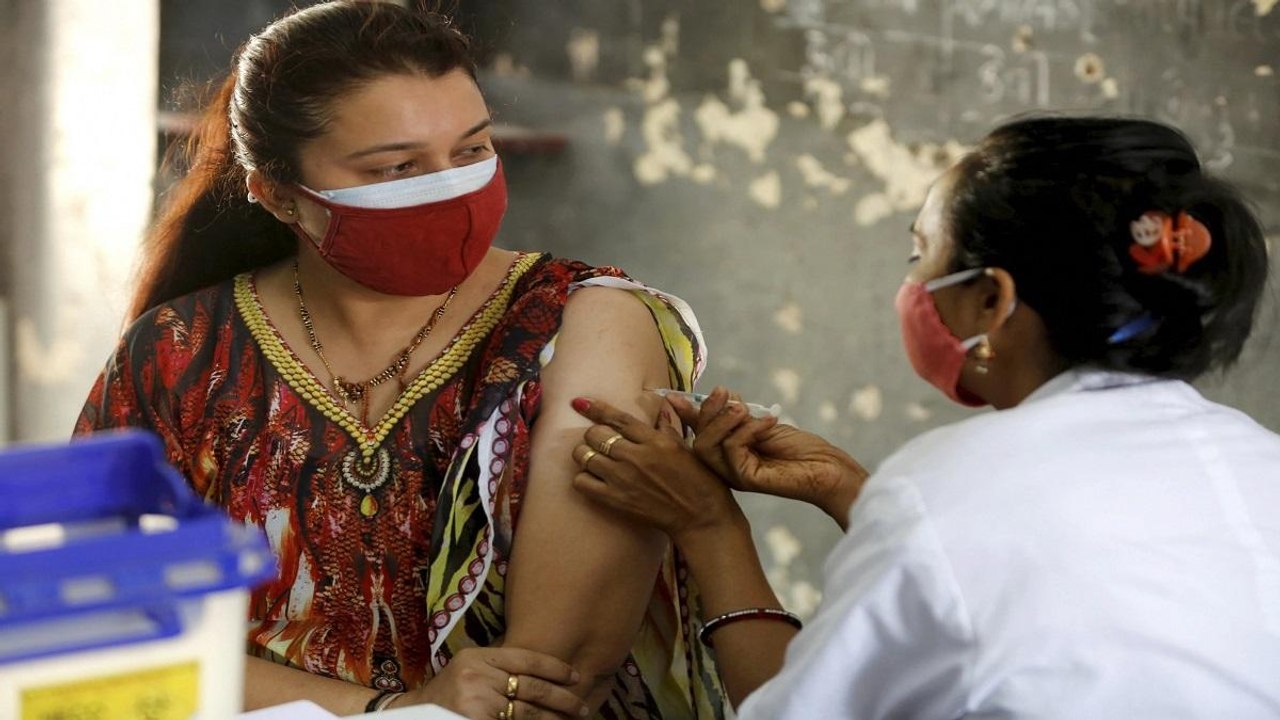 Khabardaar: Why does India have a Covid vaccine shortage?