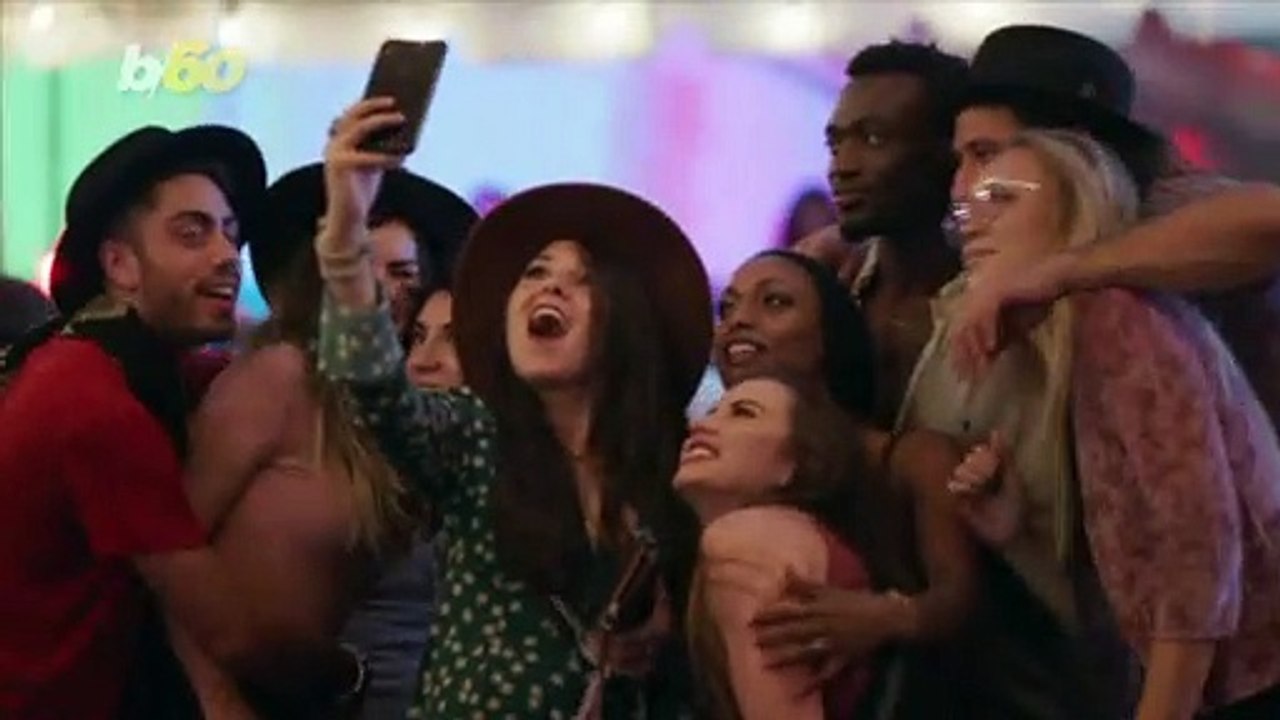 Express Your-Selfie! Here Are Some Tips and Tricks To Make Your Selfies Look Better!