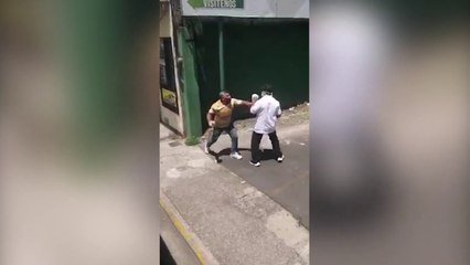 ext-empresa-despide-a-chofer-que-amenazo-con-piedra-a-pasajero-100521
