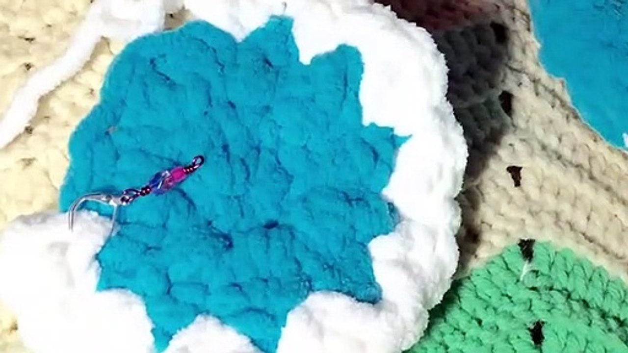 How To Crochet A Magic Circle (With Slow Motion)