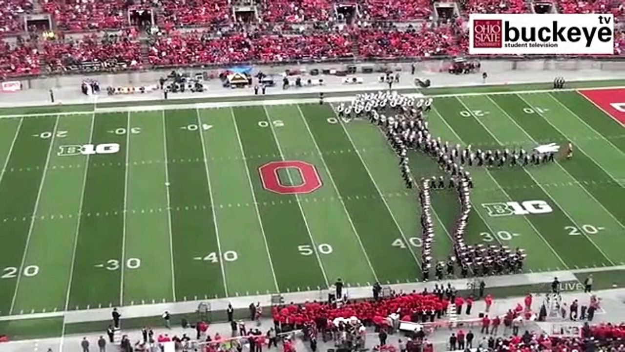 Ce marching band reprend le Moonwalk de Michael Jackson et c'est incroyable