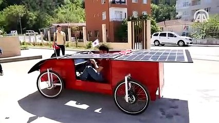Güneş enerjisiyle çalışan otomobil ürettiler