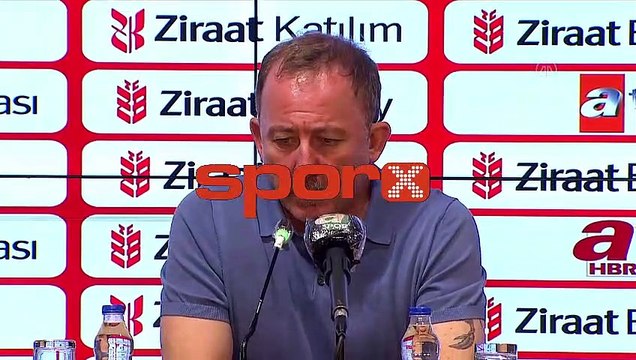 Sergen Yalçın: Tarihin en zor sezonunda iki kupa kazandık