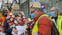 Namur : manifestation des ambassadeurs de la propreté et des agriculteurs devant le Parlement wallon