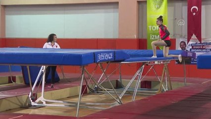 Avrupa Trampolin Cimnastik Şampiyonası'nda Türkiye'ye ilk madalyayı kazandıran Sıla'nın hedefi olimpiyatlar