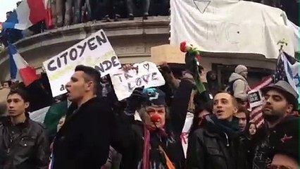 "La Marseillaise" chantée lors de la Marche Républicaine à Paris