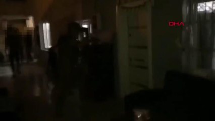 OSMANİYE UYUŞTURUCU OPERASYONUNDA EVDEN SİLAH VE KILIÇ ÇIKTI