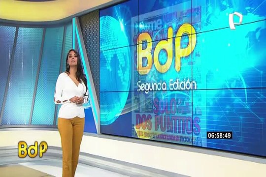 SMP: poste se quiebra en tres partes y pone en peligro a transeúntes