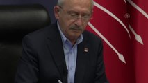 Kılıçdaroğlu, Kovid-19 nedeniyle iş yerleri kapalı olan esnaf ile video konferans toplantısında görüştü
