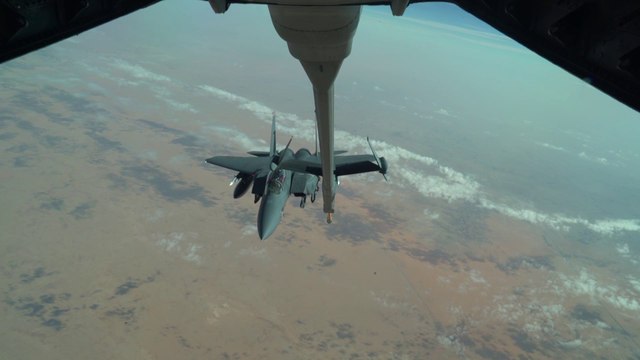 908th Expeditionary Air Refueling Squadron Refuels F-15Es