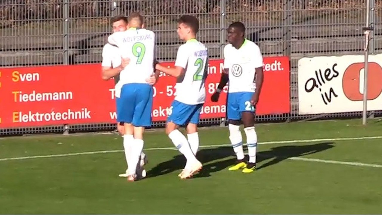 Hanslik-Hattrick dank Patzer: Wolfsburg II auf Kurs 3. Liga