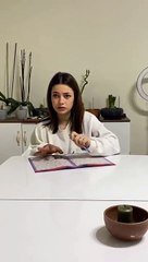 Cette fille a une main vraiment enflée... blague énorme