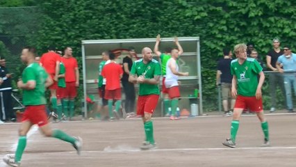 Traumtor von Hamburgs Kultkicker Harry Nadolny