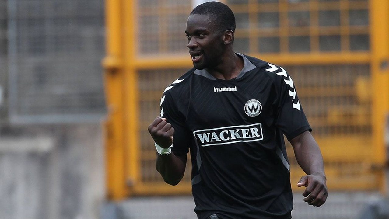 Burghausen weiter spitze, dank Tsoumou Doppelpack