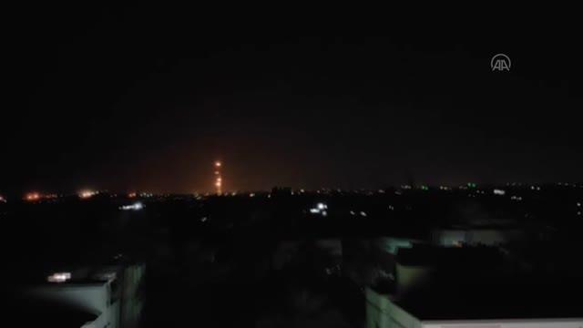 İsrail Gazze'ye yeni saldırı düzenledi, Hamas Tel Aviv'e 130 roket attı (2)