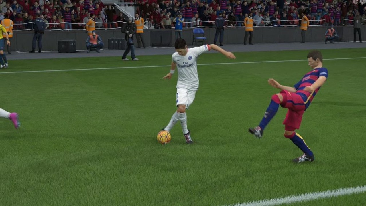 FIFA 16: So geht die Rabona-Flanke