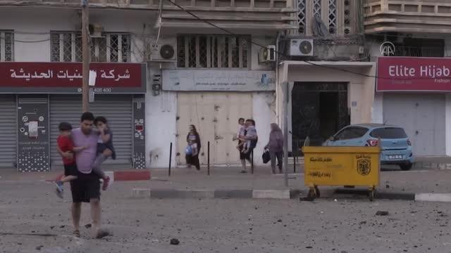 İsrail savaş uçakları, Gazze'de sivil yerleşim yerlerini vuruyor