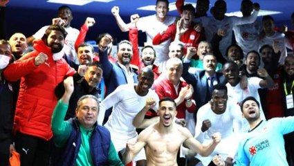 'Burası Kadıköy' sloganıyla özdeşleşen Fenerbahçe'nin stadı 'Kadıköy Hatıra Fotoğrafçısı'na döndü