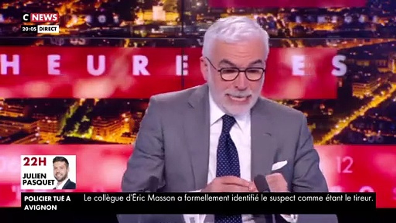 CNews : Se croyant hors antenne, Pascal Praud imite Jacques Chirac