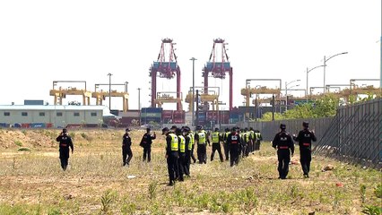 경찰, 노래주점 살해 피해자 유기 추정 인천신항 수색 돌입 / YTN