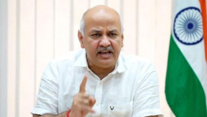 Sisodia urges centre to ramp up Covid vaccine production