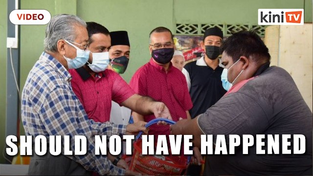 Dr Mahathir sorry after breaching SOP in Langkawi