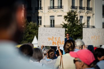 Manifestation LGBT à Tours : “Toute personne blanche qui essaiera de s’incruster dans ce cortège se fera dégager”