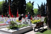 Edirnekapı Şehitliği'nde hüzünlü bayram ziyareti