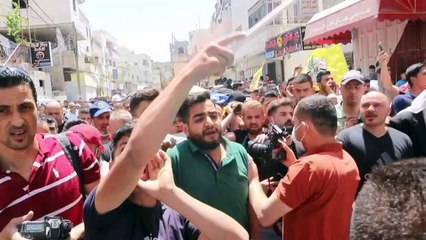 تشييع فلسطيني قتل برصاص الجيش الإسرائيلي في مخيم الفوار