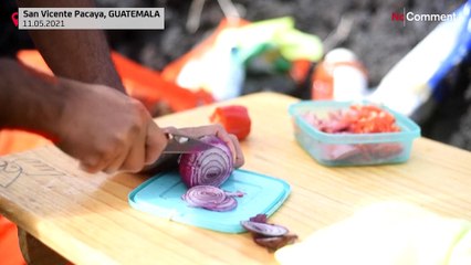 Pacaya, o vulcão que produz lava, cinzas e pizas