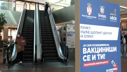 El Gobierno serbio acelera la vacunación con una campaña que ofrece 25 euros a quien se inmunice