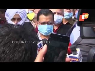 Farmers' Protest | Arvind Kejriwal Visits Protest Site, Extends His Support