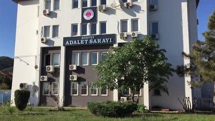 Tartıştığı eşini bıçakla yaraladığı iddia edilen kişi tutuklandı