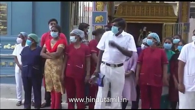 உலக செவிலியர்கள் தினத்தை முன்னிட்டு ஊரக வளர்ச்சிதுறை அமைச்சர் தா.மோ.அன்பரசன் செங்கல்பட்டு அரசு மருத்துவமனையில் பணிபுரியும் செவிலியர்களை சந்தித்து பூங்கொத்து கொடுத்து வாழ்த்து தெரிவித்தார்