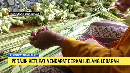 Perajin Ketupat Dapat Berkah Jelang Lebaran