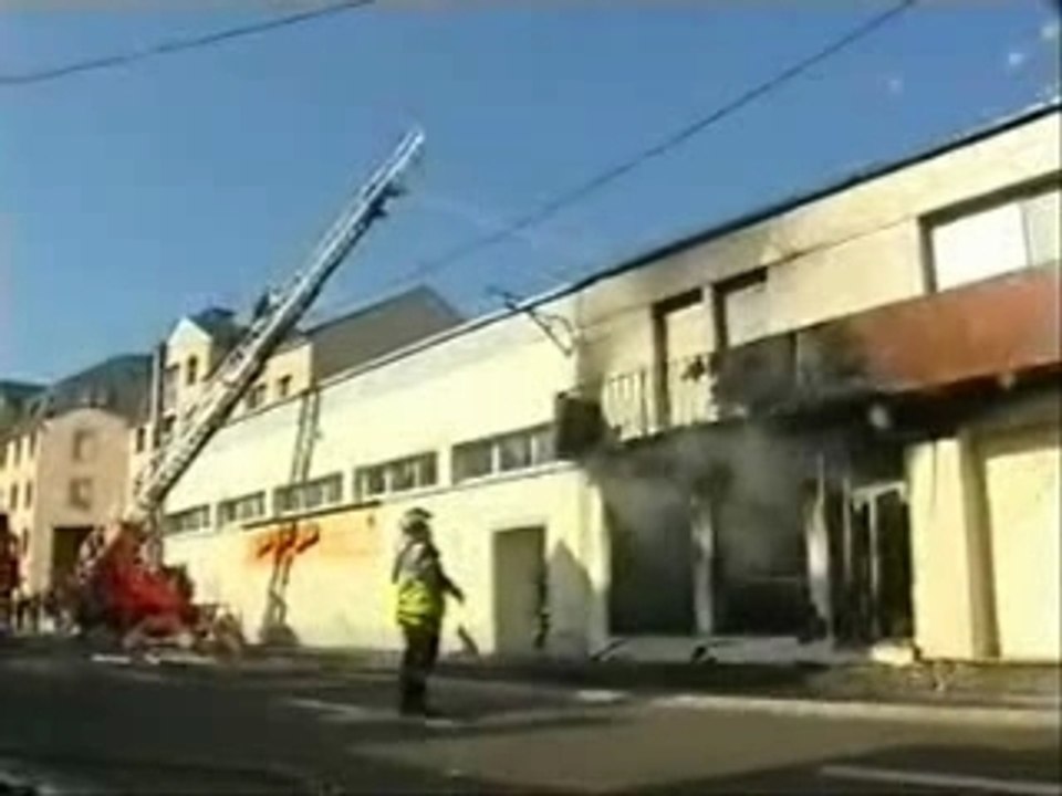 POMPIER FEU DE COMMERCE