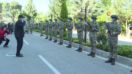 - Akar beraberindeki TSK Komuta Kademesi ile sınır hattında