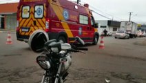 Caminhonete e motocicleta se envolvem em batida no Bairro Maria Luíza