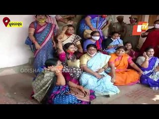 Pari Murder Case | BJP, Congress Mahila Morcha Stage Demo Outside SCPCR Office