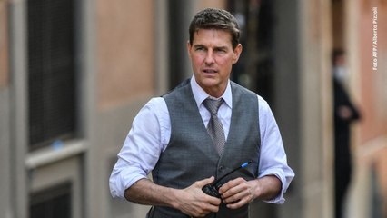 Tom Cruise devuelve sus tres premios Globo de Oro como forma de protesta