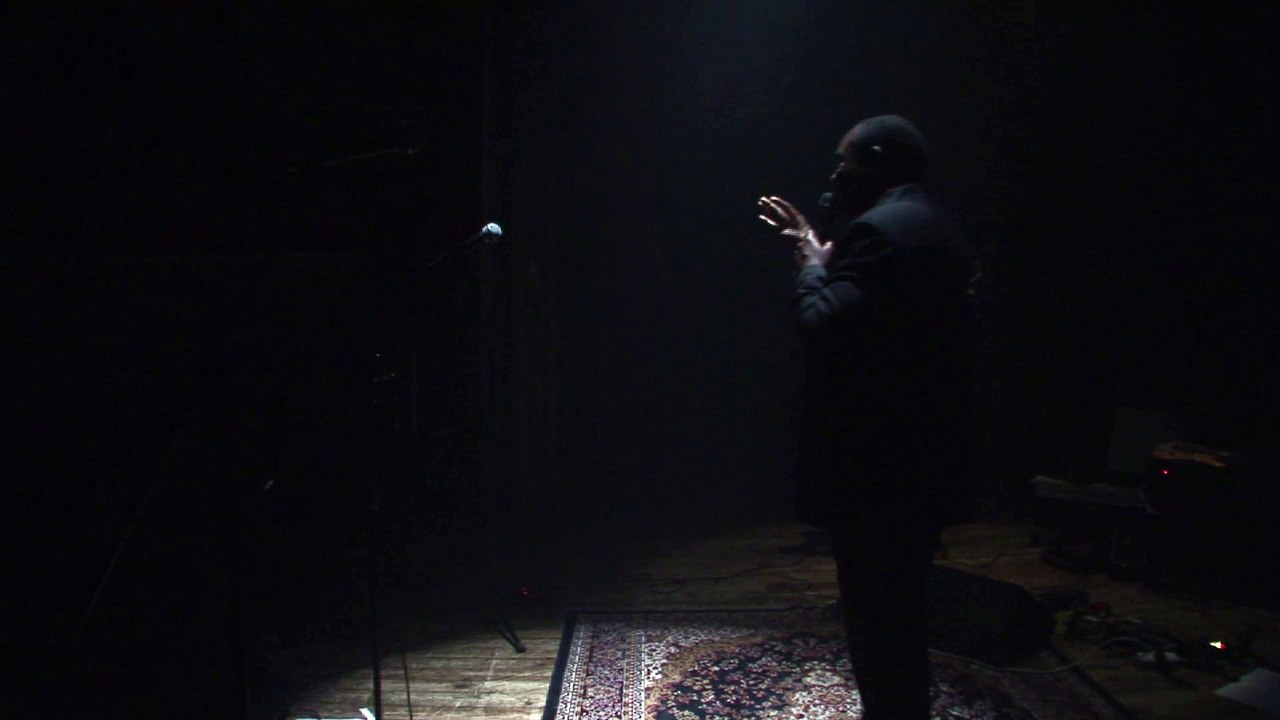 Dieudonné KABONGO sur Scène à L_Espace Senghor p