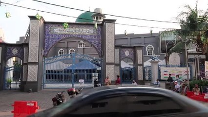 KUALA LUMPUR - Malezya'da bayram namazı kılındı