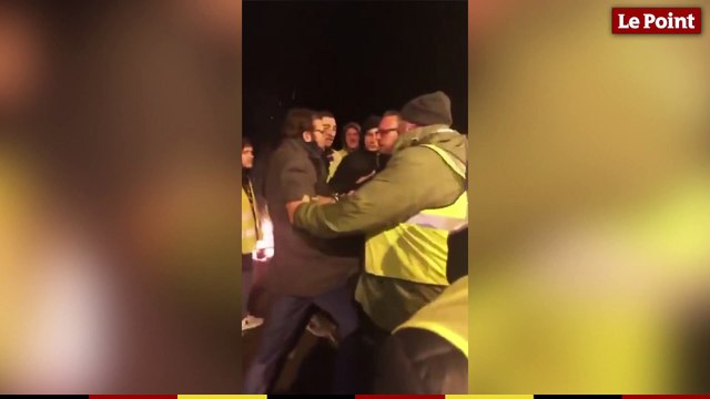 Un député LREM tente d'en venir aux mains avec les Gilets jaunes