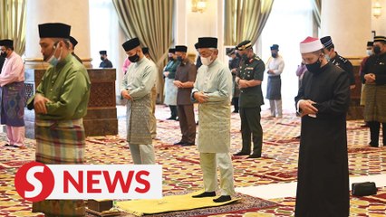 King, Queen perform Hari Raya Aidilfitri prayers with Istana Negara staff