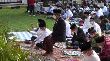 Suasana Sholat Ied di Masjid Al-Azhar
