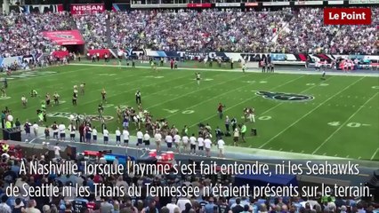 Des footballeurs américains défient Trump