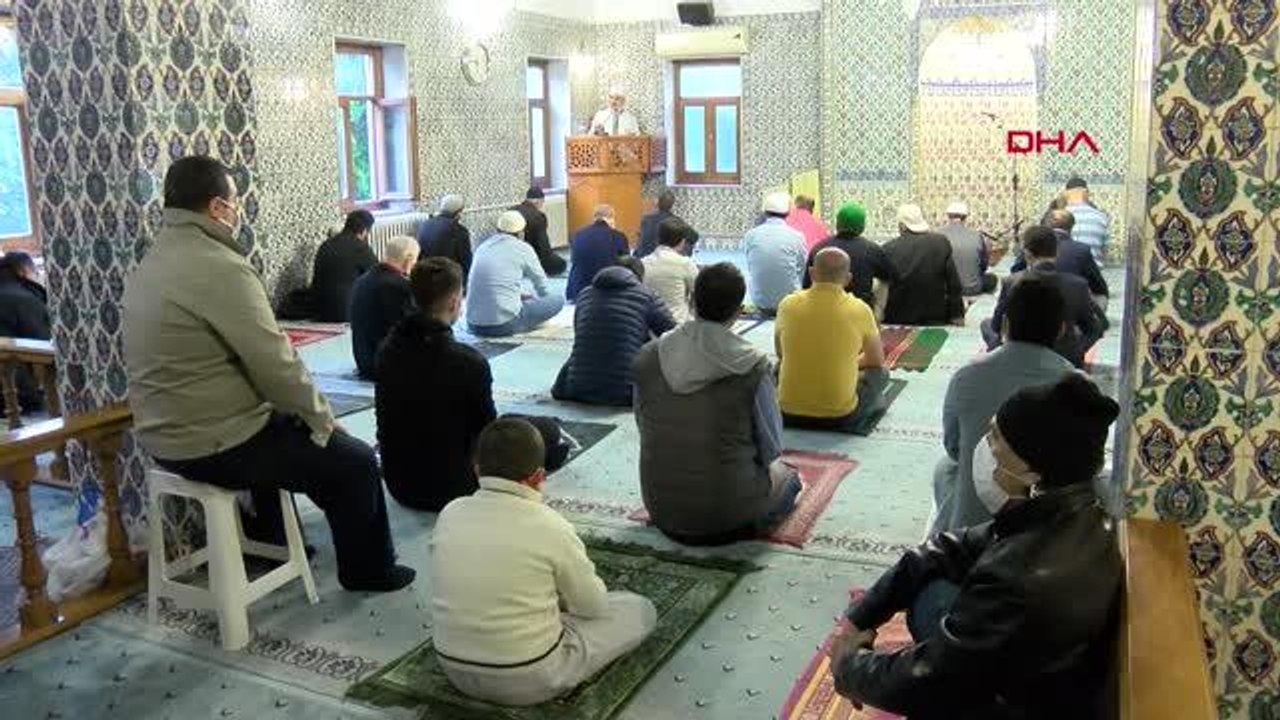 ANKARA Karamollaoğlu: İslam alemi ayağa kalktı ama sadece oturduğumuz yerde telin ediyoruz