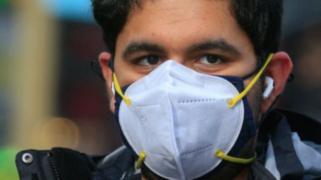 Coronavirus: Mask लगाकर खांसने और बात करने से फैलता है कोरोना वायरस | Boldsky